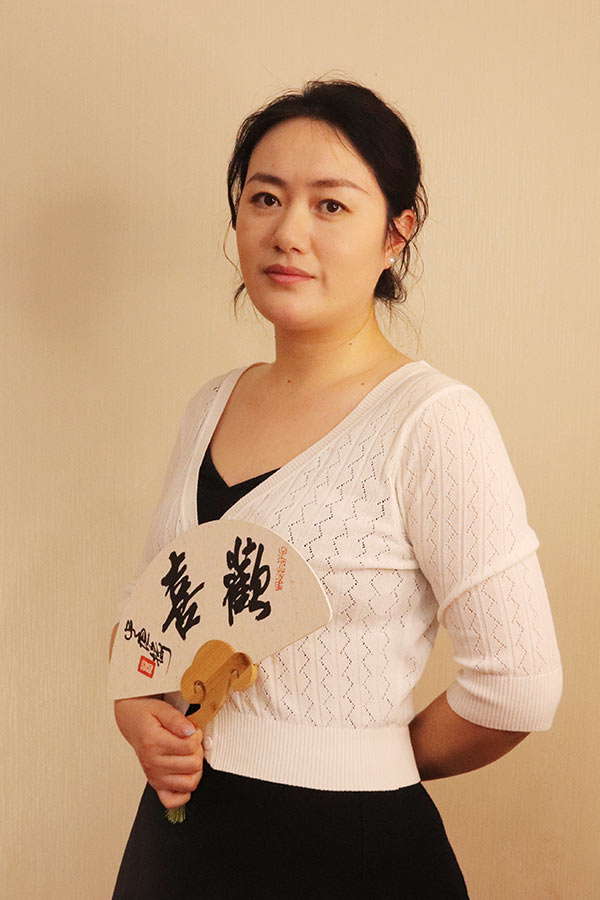 子洲石亚利 研究生学历,毕业于陕西师范大学